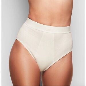 Skims High-Waisted Ribbed Briefs Bone